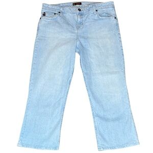 Vintage Y2K l.e.i Mid-Rise Light Wash Denim Capris